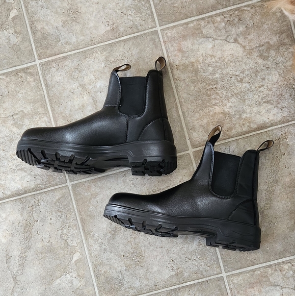 Blundstone Style boots NEW - Picture 1 of 4